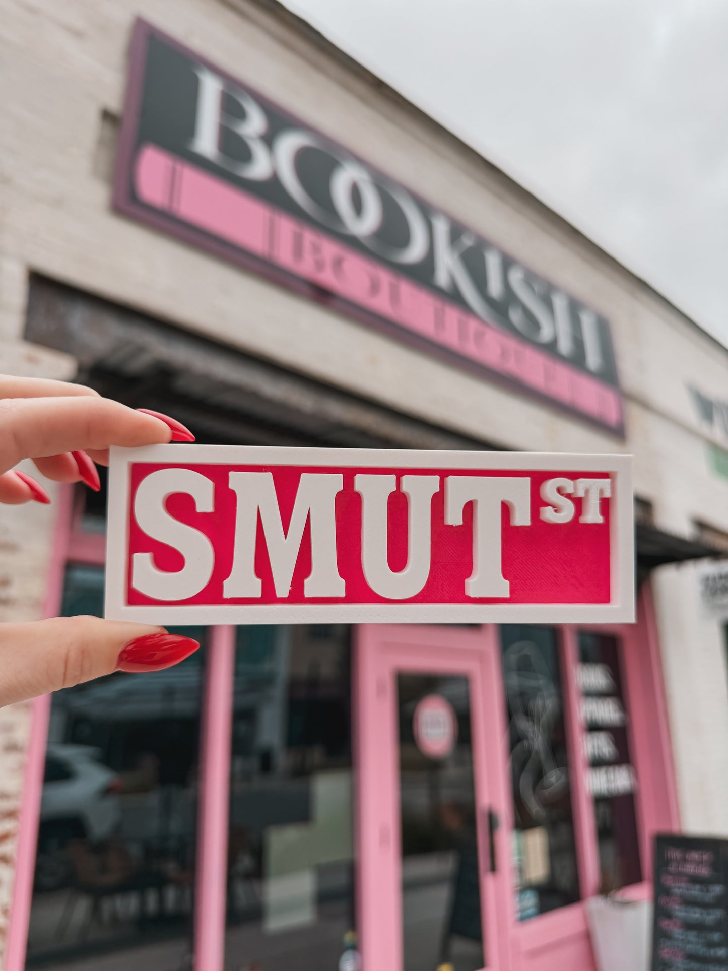 Smut Street Sign