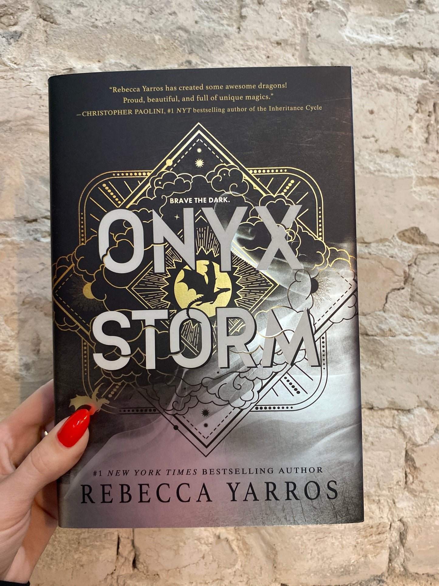 Onyx Storm by Rebecca Yarros (Wing & Claw Collection)