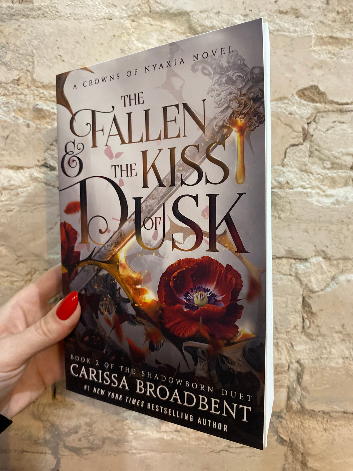 The Fallen & the Kiss of Dusk by Carissa Broadbent (Shadowborn Duet: Book 2)