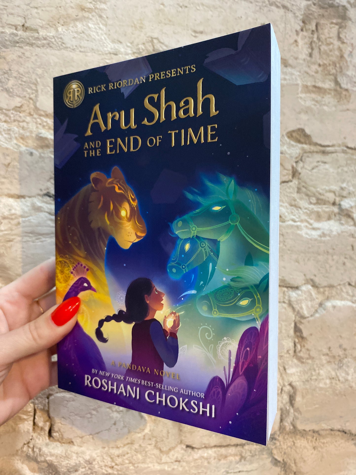Aru Shah and the End of Time by Roshani Chokshi (Book 1)