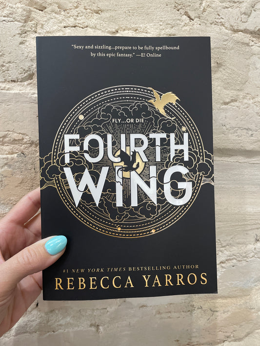 Fourth Wing by Rebecca Yarros (paperback)