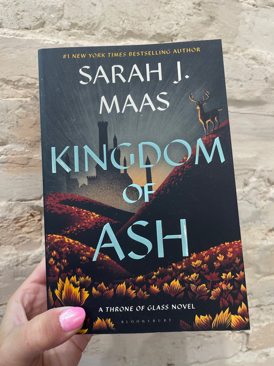 Kingdom of Ash by Sarah J. Maas (Book 7) (paperback)