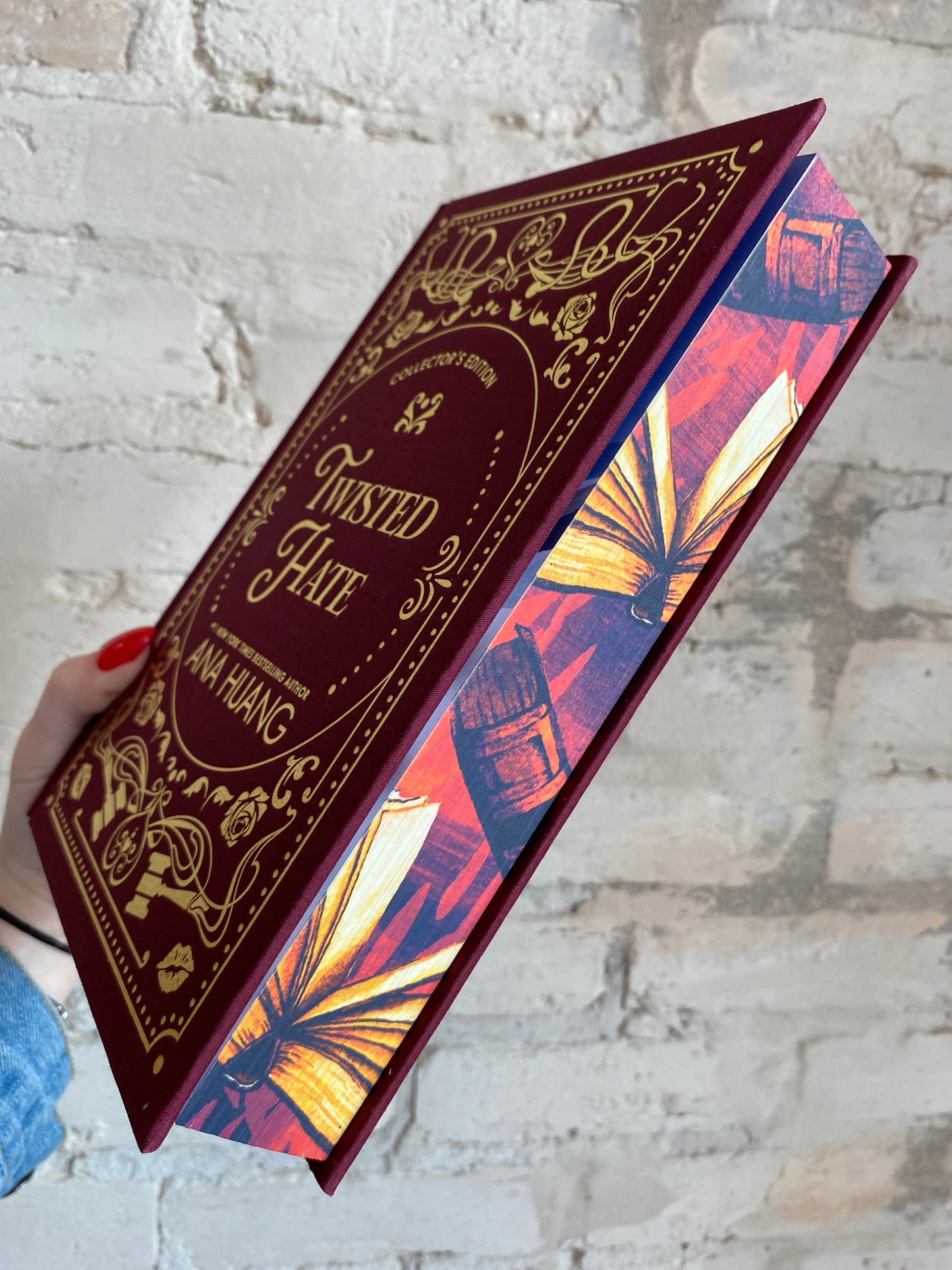 Twisted Hate by Ana Huang (Collector's Edition) (Book 3)