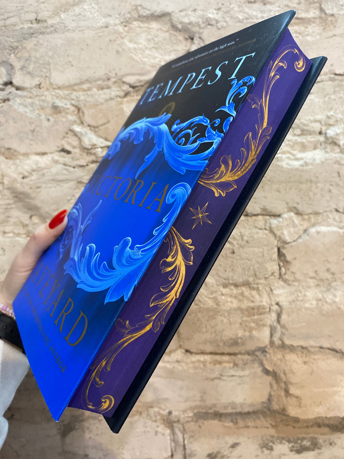 Tempest by Victoria Aveyard (Lyrian Sea: Book 1)