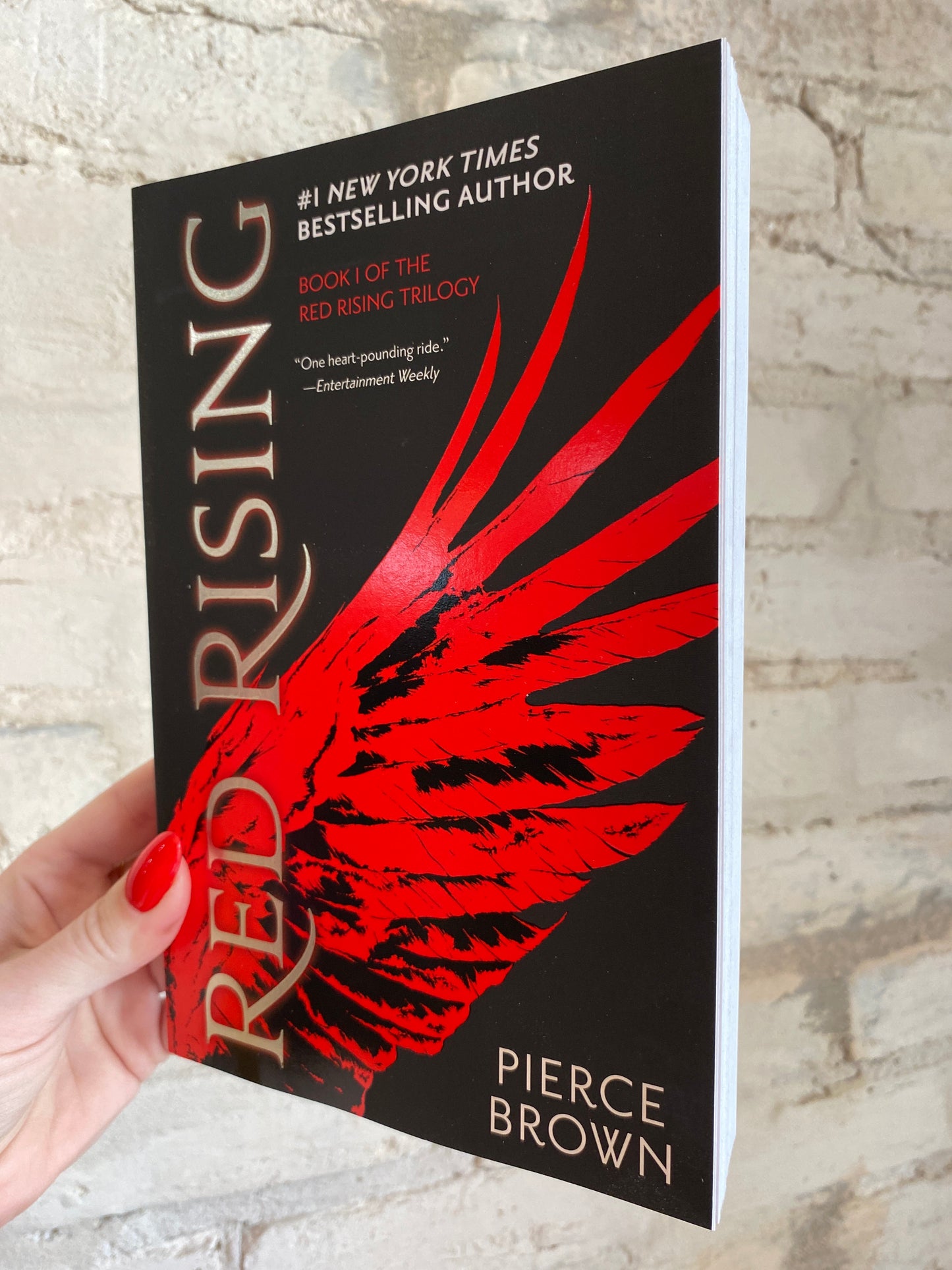 Red Rising by Pierce Brown (Book 1)