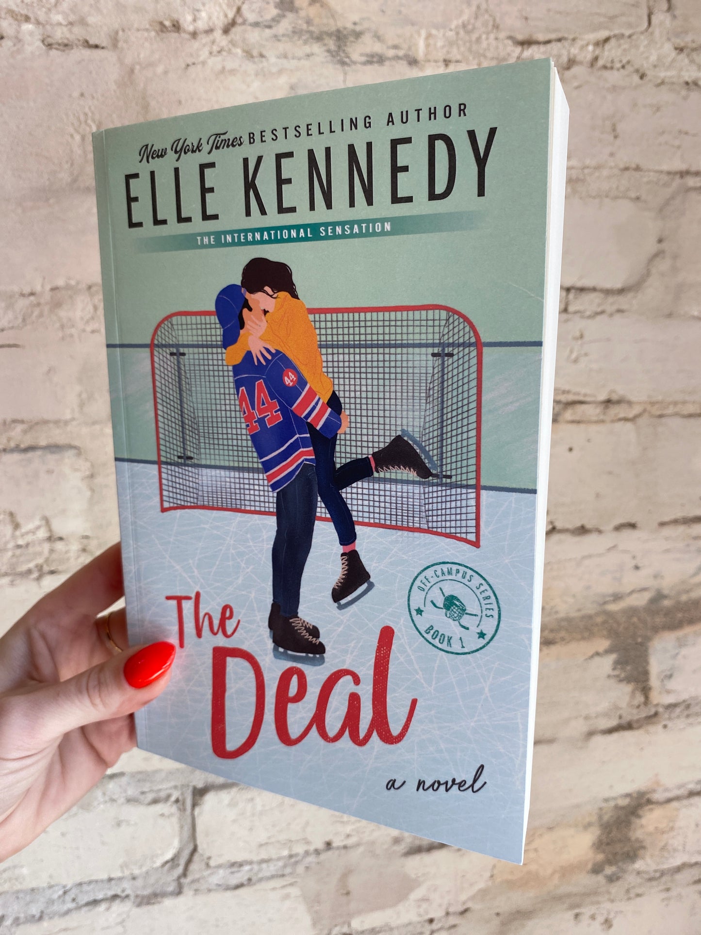 The Deal by Elle Kennedy (Off Campus: Book 1)